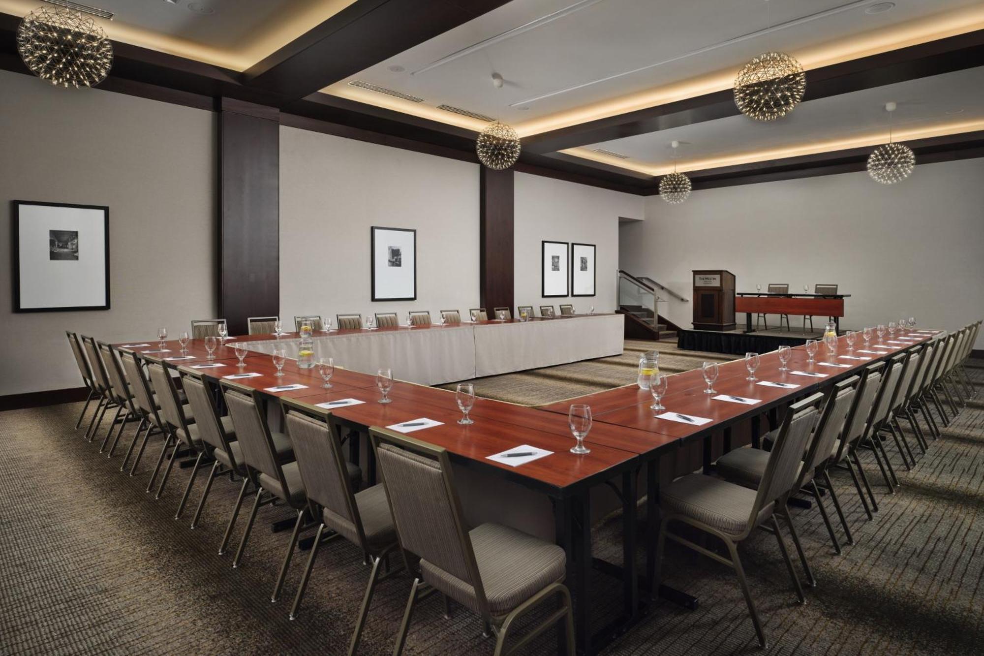 Отель The Westin Portland Harborview Экстерьер фото