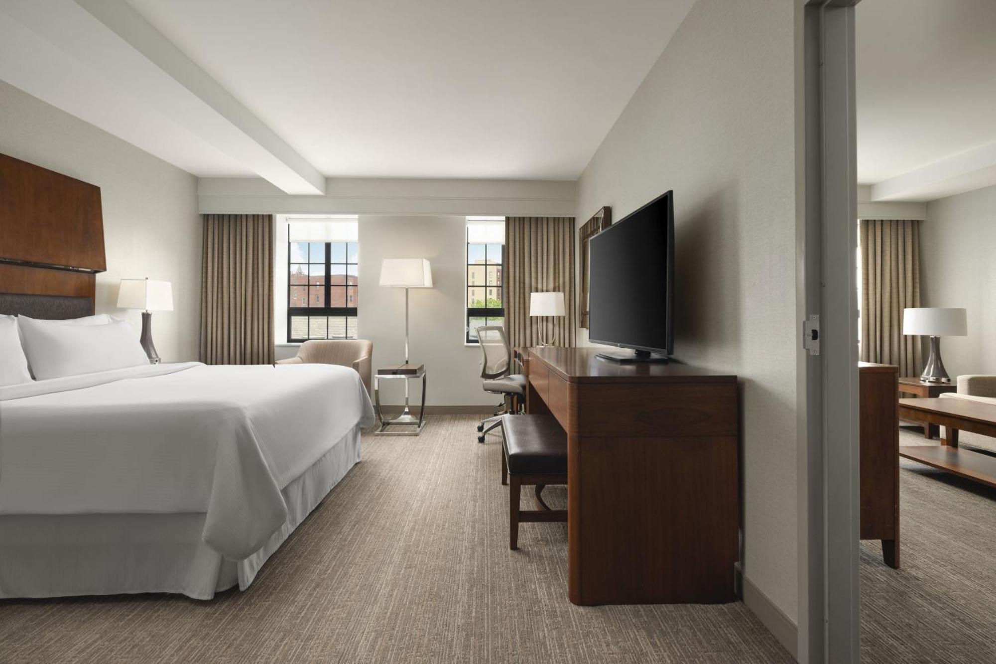 Отель The Westin Portland Harborview Экстерьер фото